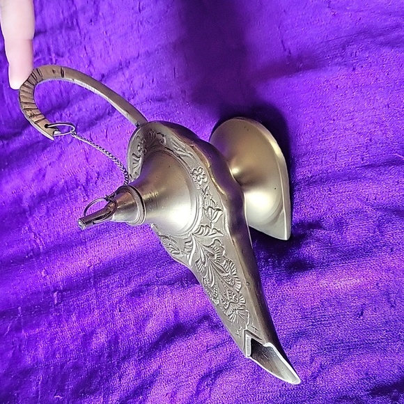 Brass vintage genie lamp made in India - Picture 1 of 8